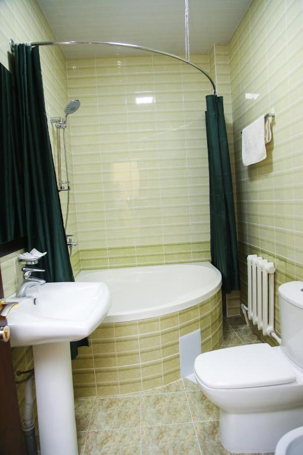 Hotel Kamelot Bukhara Esterno foto