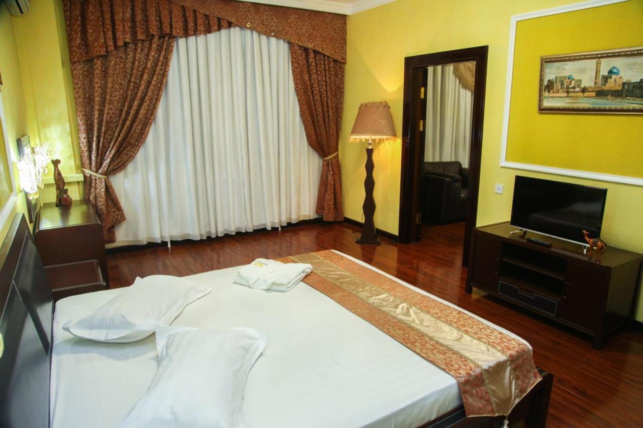Hotel Kamelot Bukhara Esterno foto