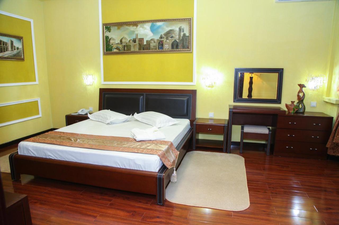 Hotel Kamelot Bukhara Esterno foto