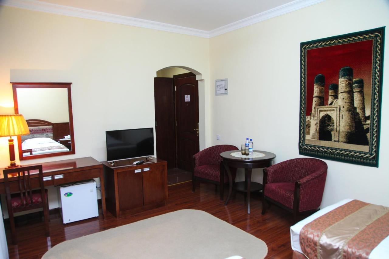 Hotel Kamelot Bukhara Esterno foto