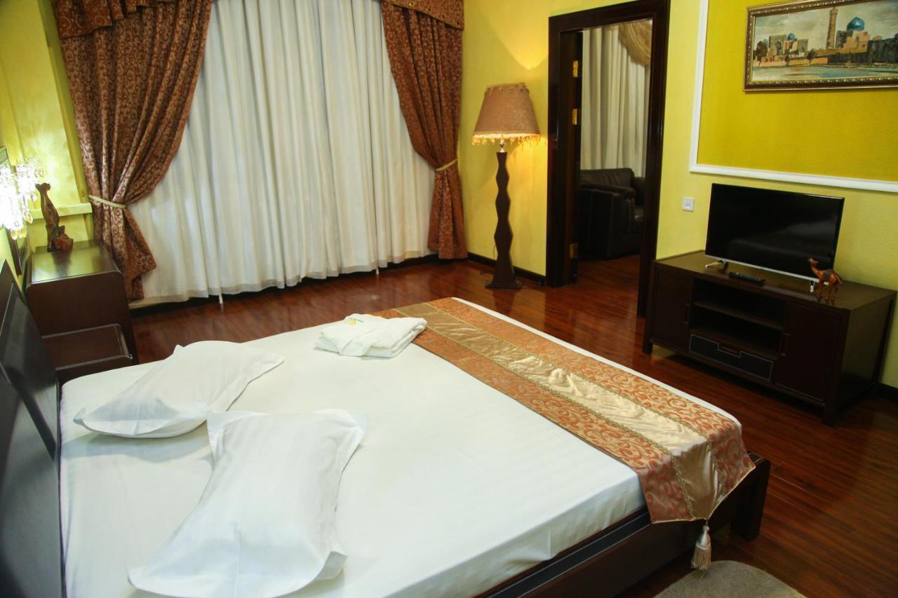 Hotel Kamelot Bukhara Esterno foto